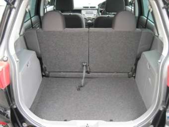 2006 Mazda Demio Photos