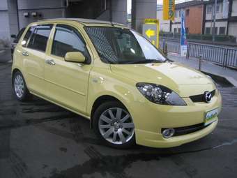 2006 Mazda Demio Pictures