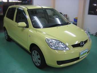 2006 Mazda Demio Pictures