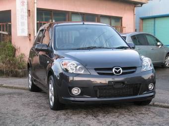 2006 Mazda Demio Pics