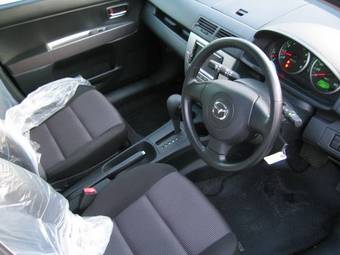 2006 Mazda Demio Photos