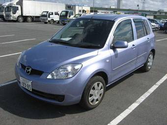 2006 Mazda Demio Photos