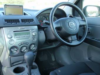 2006 Mazda Demio Photos