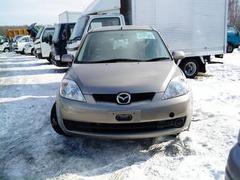 2006 Mazda Demio Photos