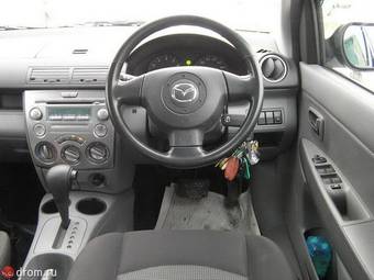 2006 Mazda Demio Photos