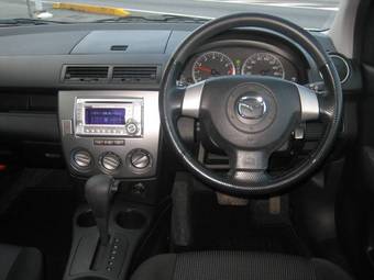 2006 Mazda Demio Photos