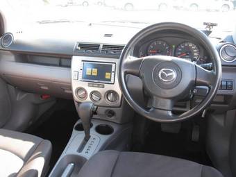 2006 Mazda Demio Photos