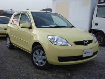 2006 Mazda Demio Photos