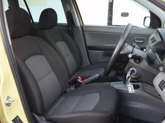 2006 Mazda Demio Photos