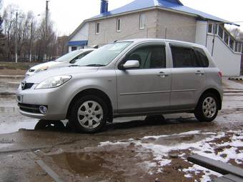 2006 Mazda Demio Photos