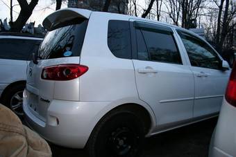 2006 Mazda Demio Photos