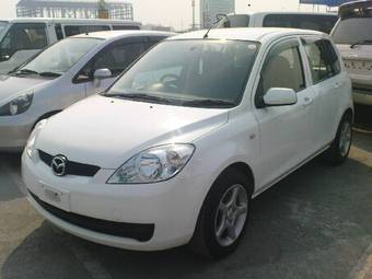 2006 Mazda Demio Photos