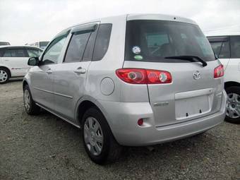 2006 Mazda Demio Images