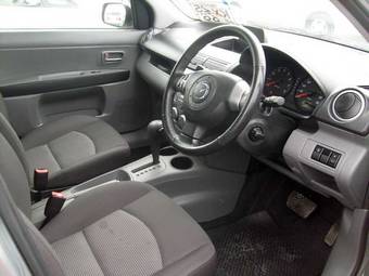 2006 Mazda Demio Pictures