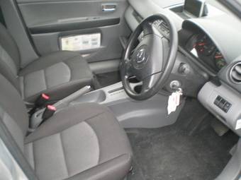 2006 Mazda Demio Pictures