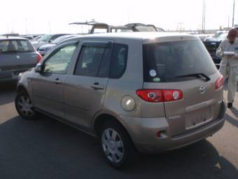 2006 Mazda Demio Photos