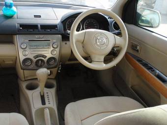 2006 Mazda Demio Pictures