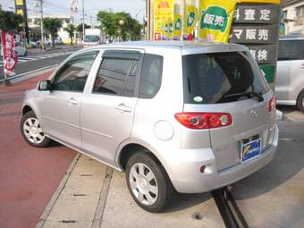 2006 Mazda Demio Pics