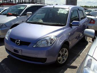 2006 Mazda Demio Photos