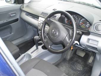 2006 Mazda Demio Images