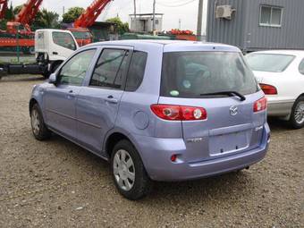 2006 Mazda Demio Photos