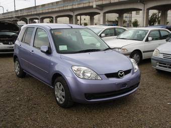 2006 Mazda Demio Photos