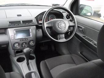 2006 Mazda Demio Photos