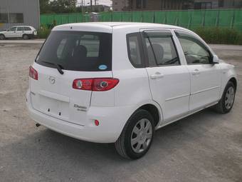 2006 Mazda Demio Pictures