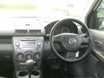 2006 Mazda Demio Photos