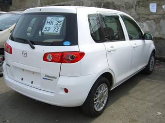 2006 Mazda Demio Photos