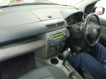 2006 Mazda Demio Photos