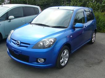 2006 Mazda Demio Photos