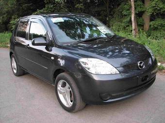 2006 Mazda Demio Photos