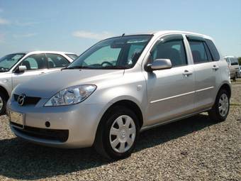 2006 Mazda Demio Photos