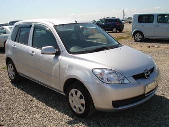 2006 Mazda Demio Pictures