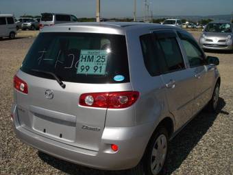 2006 Mazda Demio Photos