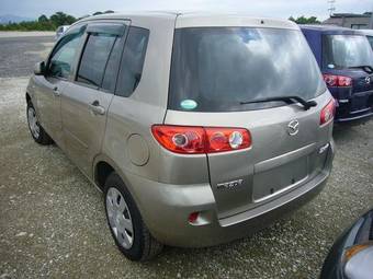 2006 Mazda Demio Photos