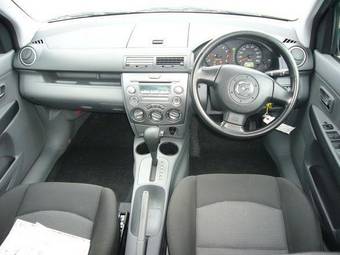 2006 Mazda Demio Photos