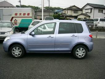 2006 Mazda Demio Pictures