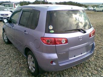 2006 Mazda Demio Photos