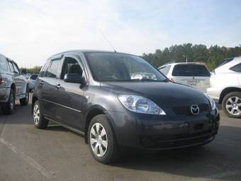 2006 Mazda Demio Photos