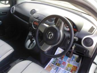 2007 Mazda Demio Pictures
