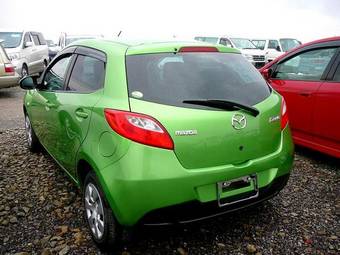 2007 Mazda Demio Pictures