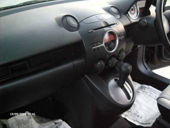2007 Mazda Demio Images