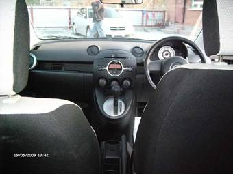 2007 Mazda Demio Pictures