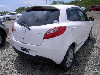 2007 Mazda Demio Photos