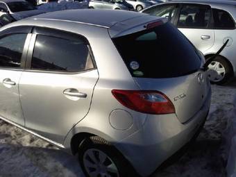 2009 Mazda Demio Photos