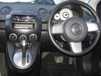 2009 Mazda Demio Images