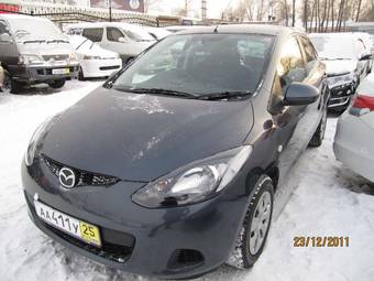 2010 Mazda Demio Pictures