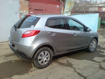 2010 Mazda Demio Pics